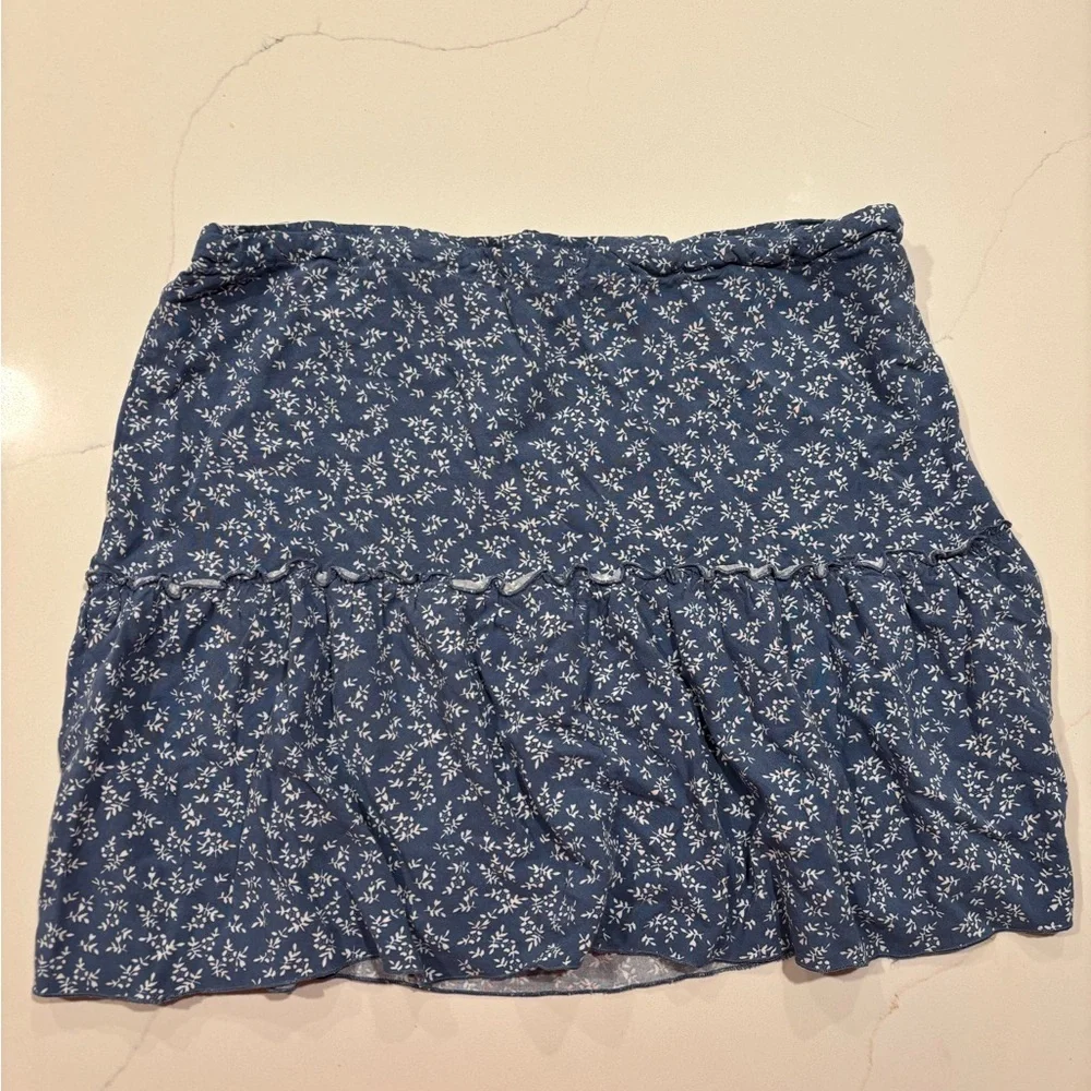 Brandy Melville Navy & White Floral Skirt​